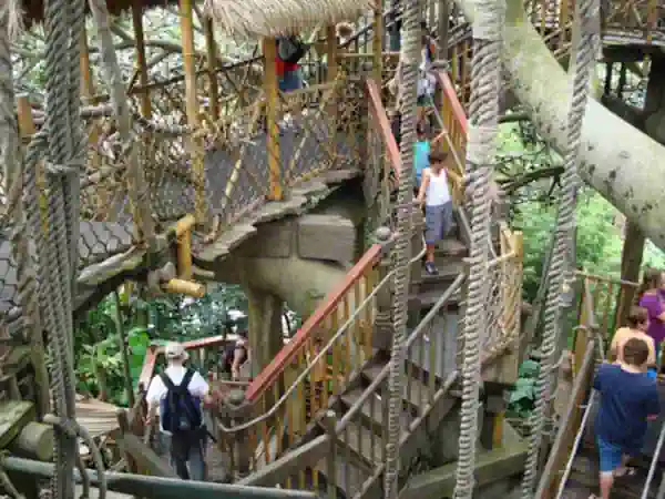 atraccion siss family treehouse magic kingdom orlando