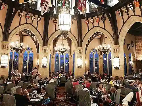 cinderella royal table restaurante fantasyland en Disney World Magic Kingdom Orlando