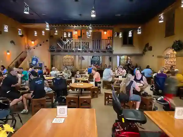 pecos bill tall tale inn cafe restaurante magic kingdom Orlando