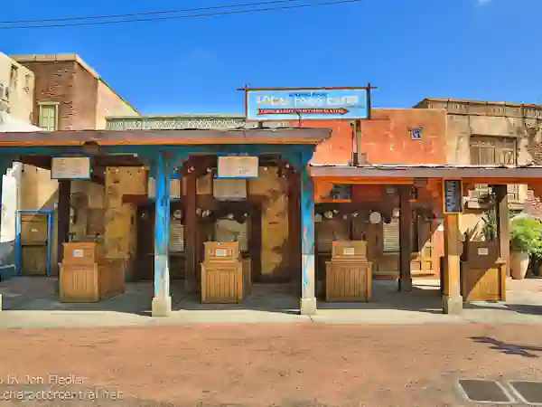 Mostardores yak yeti local food cafe