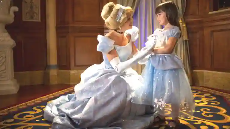 Cinderella Royal Table Princesas y princesita