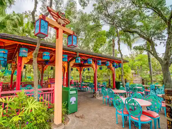 mesas exteriores flame tree barbacue disney