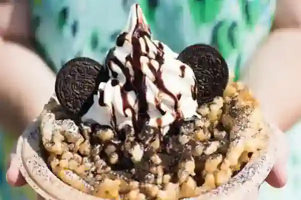 funnel cake con oreos disney world