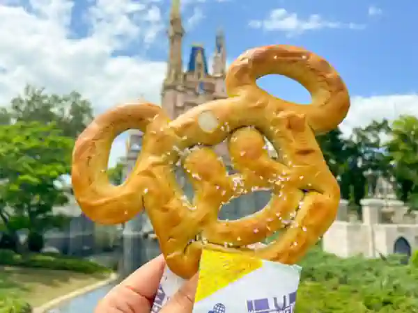 mickey pretzel disney