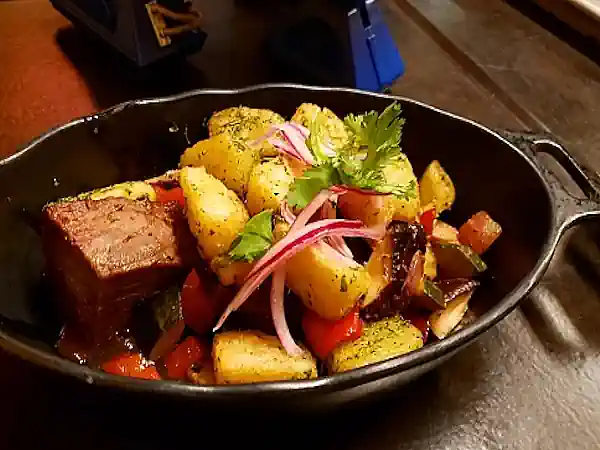 Batuuan Beef Docvking Bay 7, Hollywood Studios